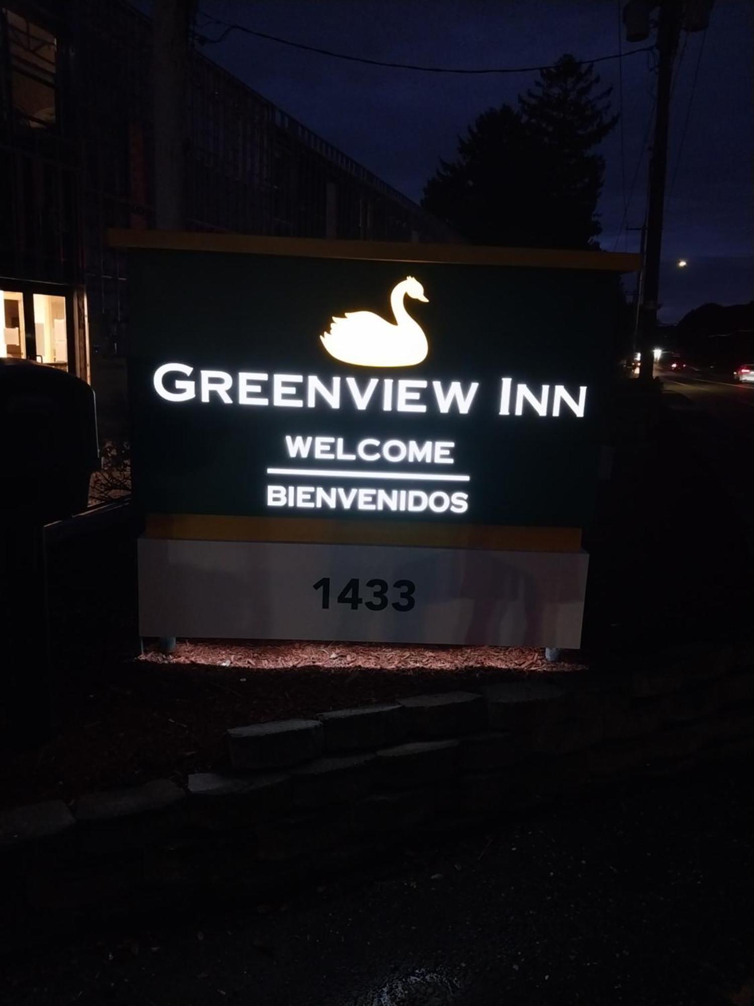 Greenview Inn Riverhead Exterior photo